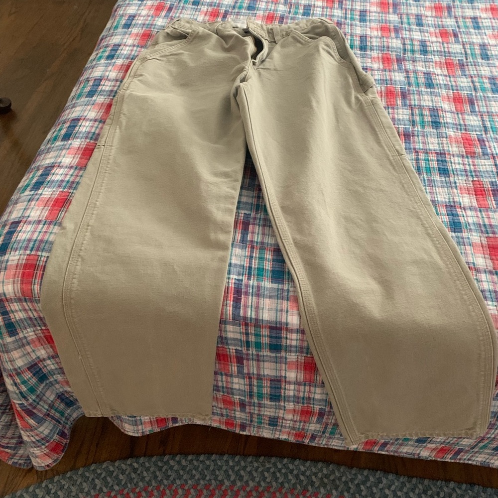 Carhartt washed duck work dungaree 31x32 color is more taupe or moss than gray